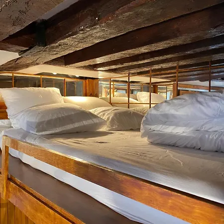 Quatre Reves A Lutece Apartamento