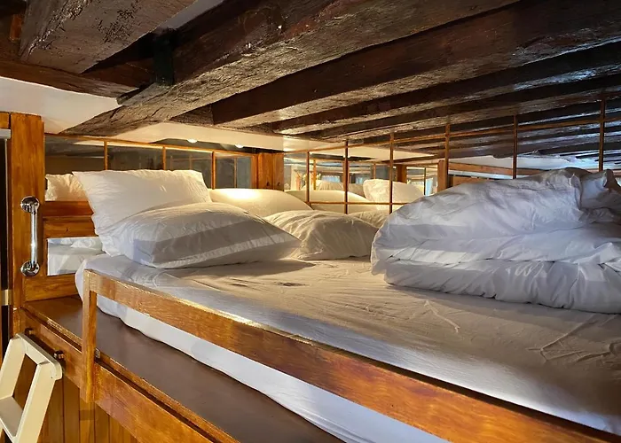 Quatre Reves A Lutece 아파트